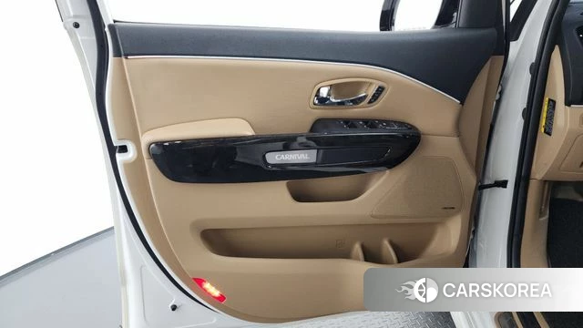 Kia The New Carnival id 4447459 из Кореи 16