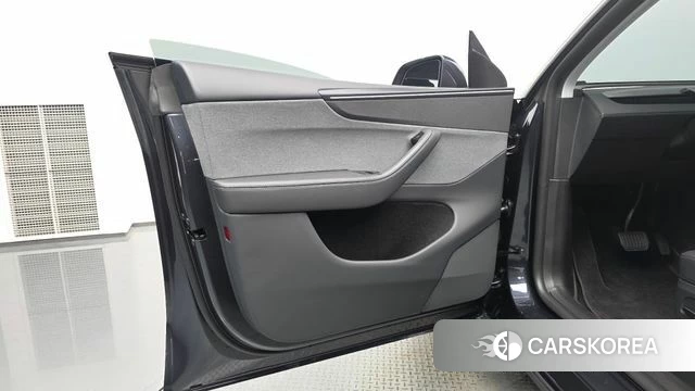 Tesla Model Y id 4279515 из Кореи 16