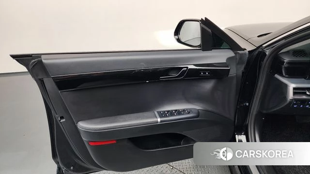 Hyundai Grandeur Hybrid (GN7) id 4603008 из Кореи 16