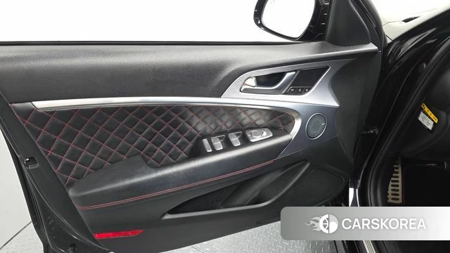Genesis G70 id 4397550 из Кореи 16