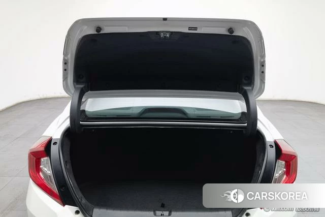 Honda Civic id 4210287 из Китая 16