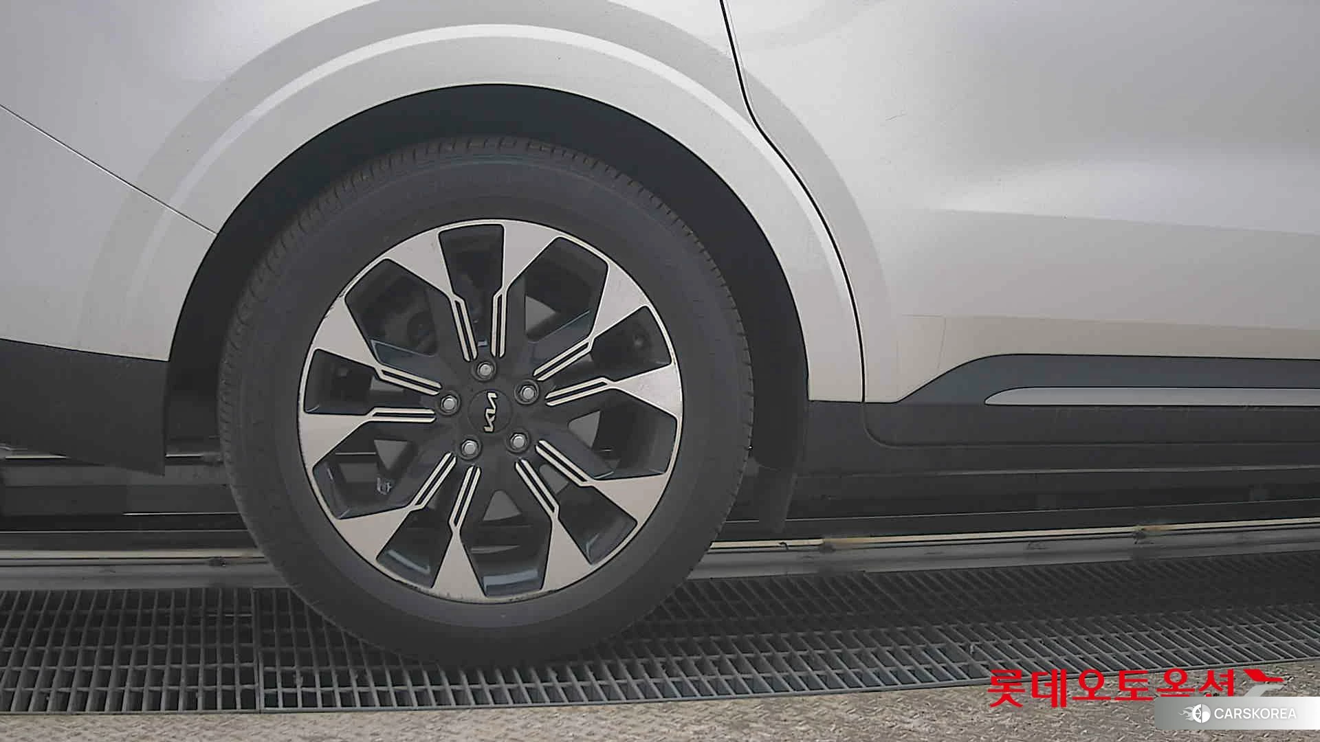 Kia Carnival Limousine id 3882175 из Кореи 16