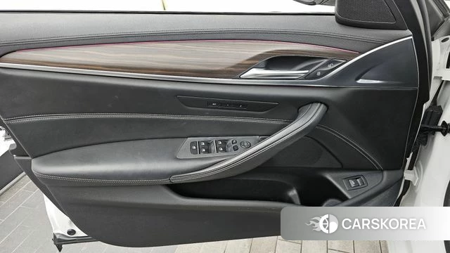 BMW 5 Series (G30) id 4384881 из Кореи 16