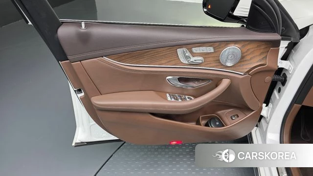 Mercedes-Benz E-Class W213 id 4465479 из Кореи 16