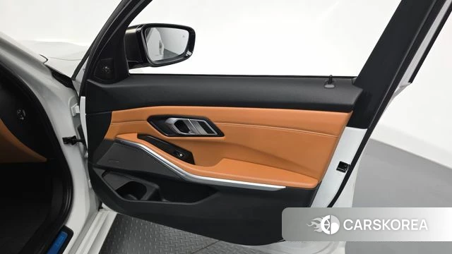 BMW 3 Series (G20) id 4937195 из Кореи 16