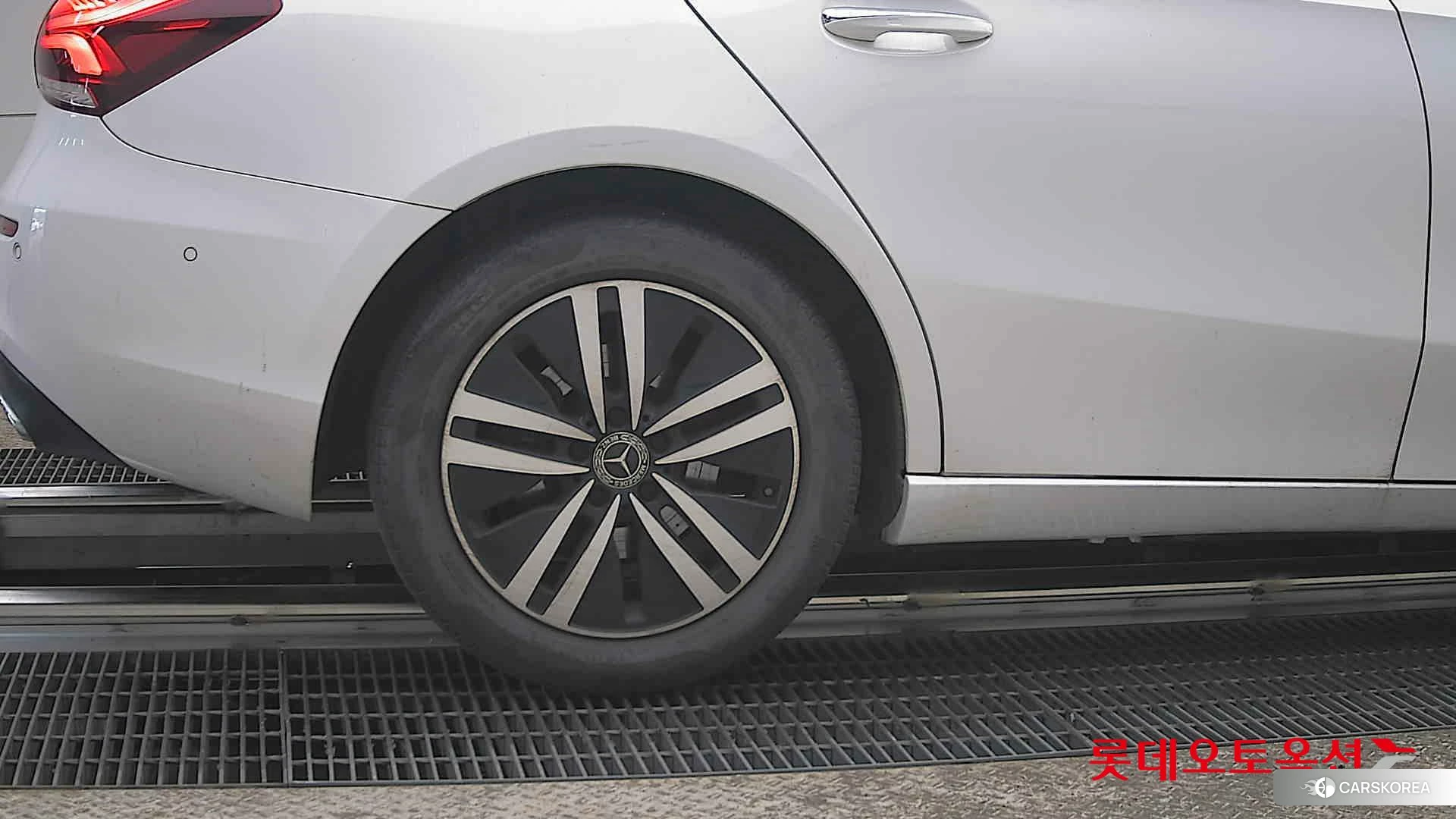 Mercedes-Benz Mercedes-Benz A220 Sedan id 3869473 из Кореи 16