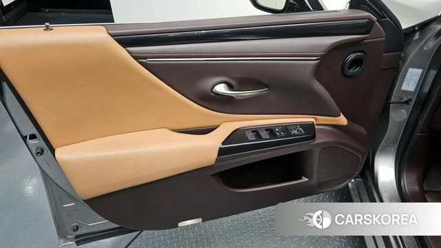 Lexus ES300h 7th generation id 4430283 из Кореи 16