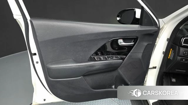 Kia Niro id 4931216 из Кореи 16