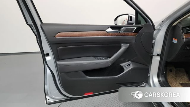 Volkswagen Passat GT (B8) id 4318235 из Кореи 16