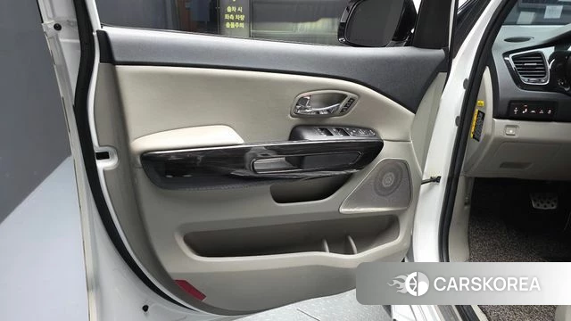 Kia The New Carnival id 4446871 из Кореи 16