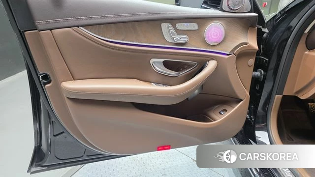 Mercedes-Benz E-Class W213 id 4856174 из Кореи 16