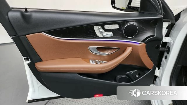 Mercedes-Benz E-Class W213 id 4388937 из Кореи 16