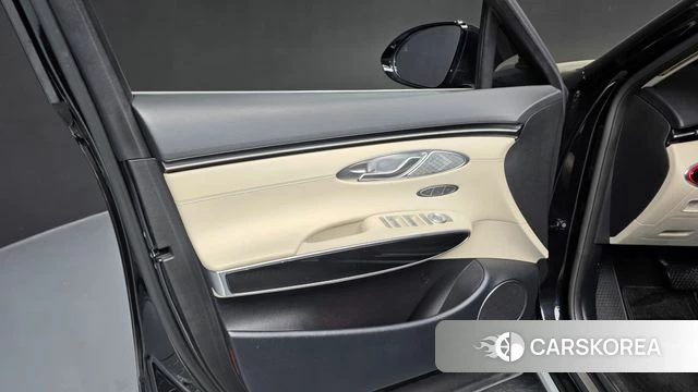 Genesis GV70 id 4186422 из Кореи 16