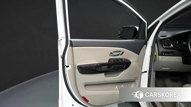 Kia The New Carnival id 4568725 из Кореи 16