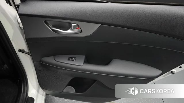 Kia Come New K3 id 4304586 из Кореи 16