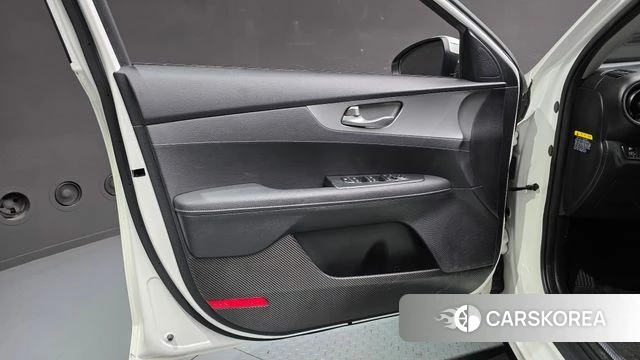 Kia Come New K3 id 4930716 из Кореи 16