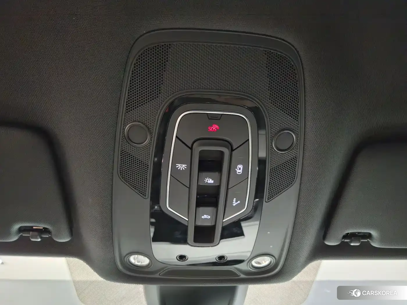Audi Q5L id 4545894 из Китая 16