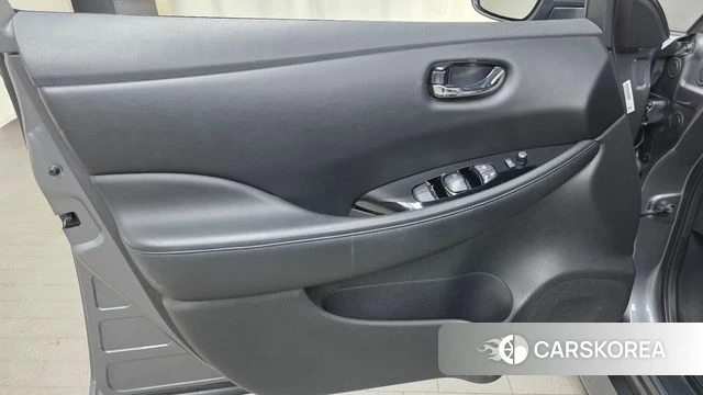 Nissan Leaf (ZE1) id 4615099 из Кореи 16