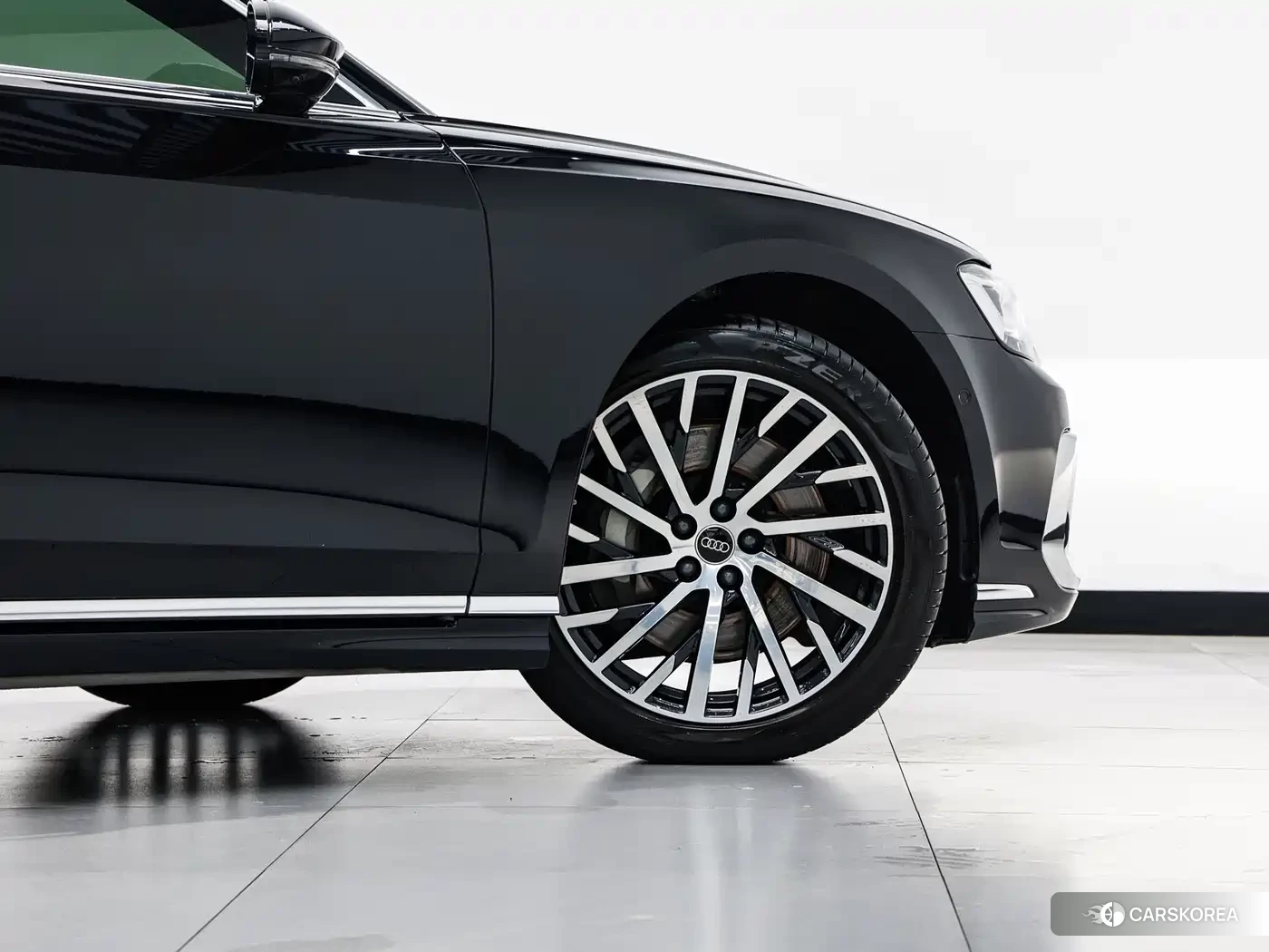 Audi A8 id 4583708 из Китая 16