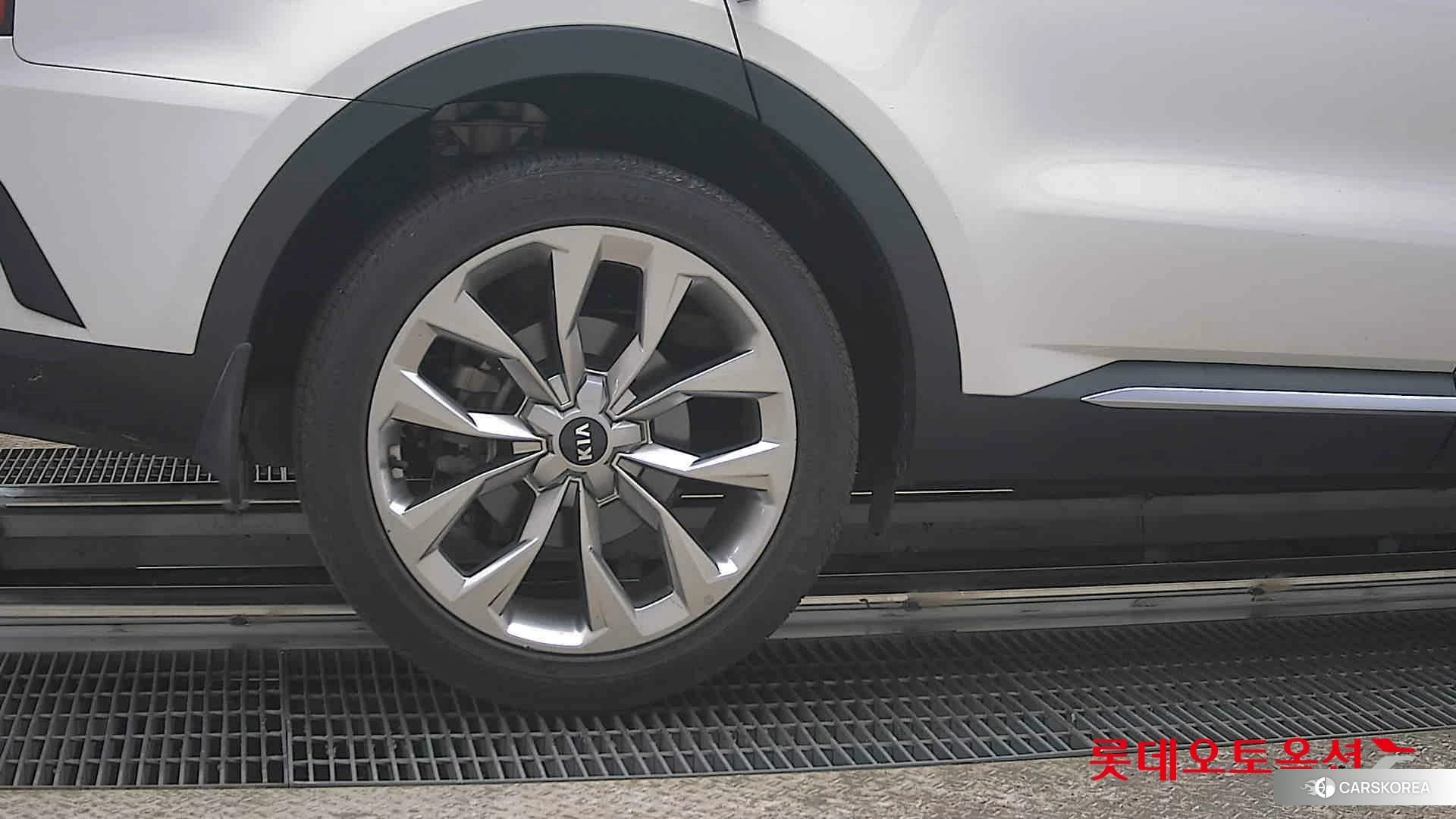 Kia Sorento id 3869386 из Кореи 16