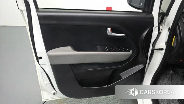 Kia The New Kia Ray id 4603189 из Кореи 16