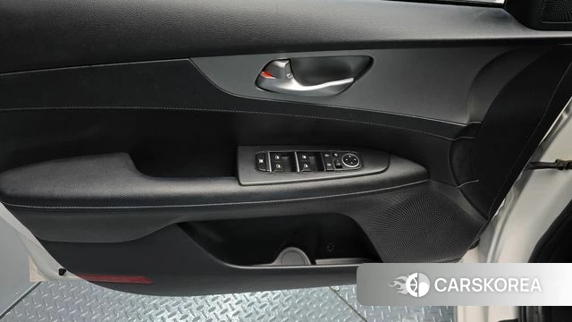 Kia Come New K3 id 4502680 из Кореи 16