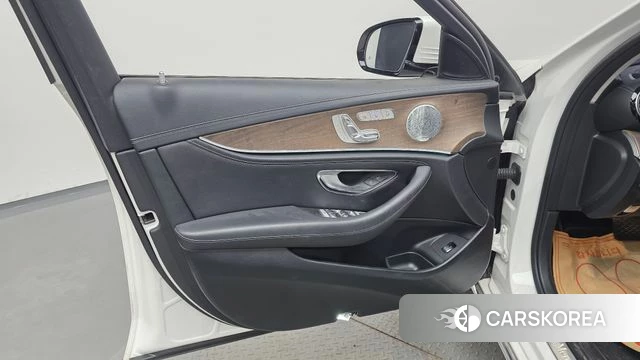 Mercedes-Benz E-Class W213 id 4385132 из Кореи 16
