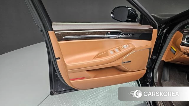 Genesis G90 id 4283516 из Кореи 16