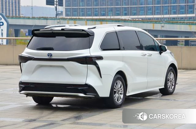 Toyota Saina id 4276040 из Китая 16