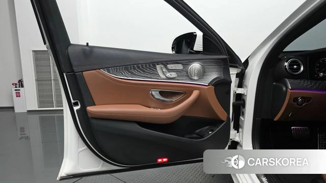 Mercedes-Benz E-Class W213 id 4383557 из Кореи 16