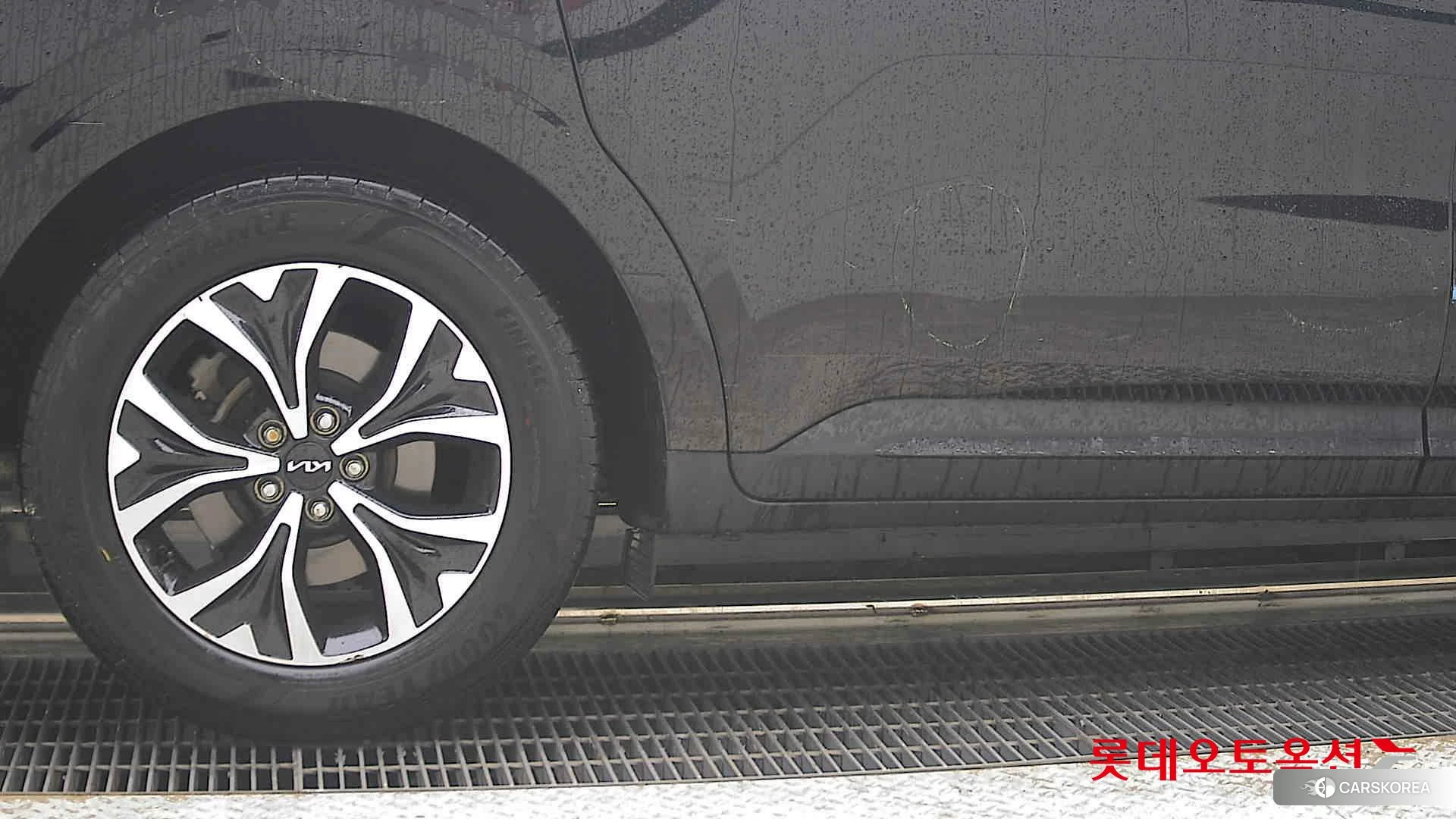 Kia Carnival id 4352383 из Кореи 16