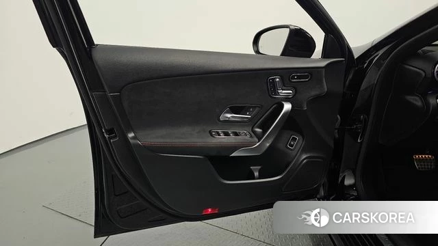 Mercedes-Benz A-Class W177 id 4665947 из Кореи 16