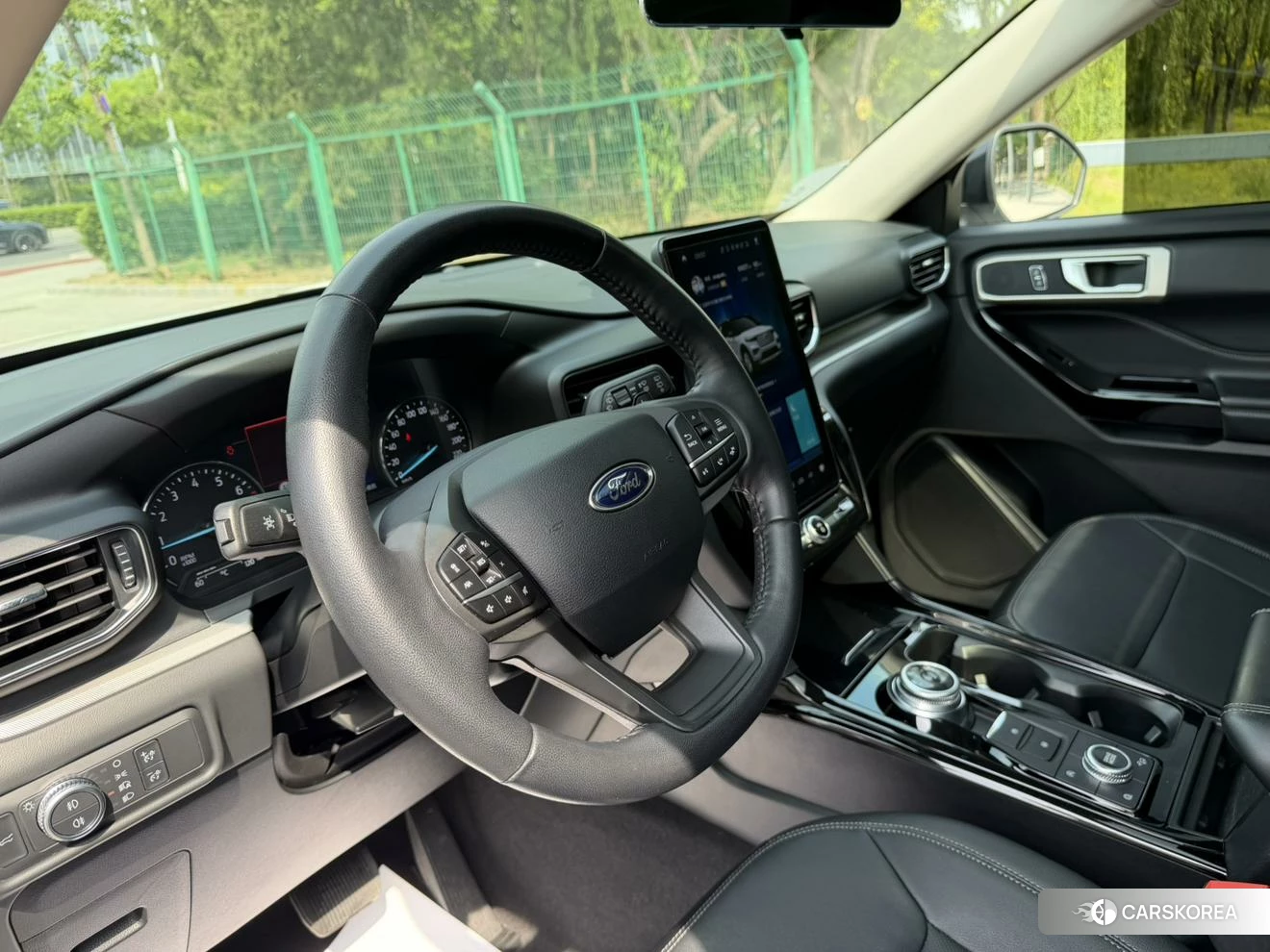Ford Explorer id 4405885 из Китая 16