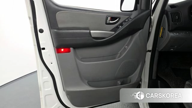 Hyundai The New Grand Starex id 4384847 из Кореи 16