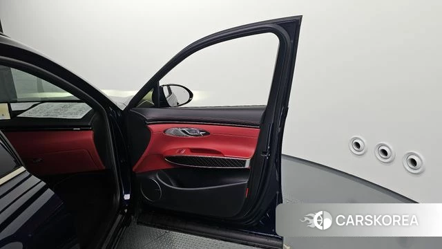 Genesis GV70 id 4282987 из Кореи 16