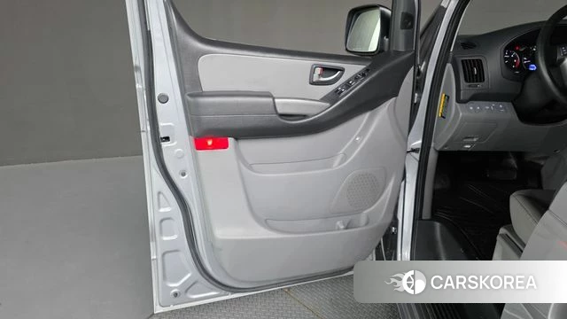 Hyundai The New Grand Starex id 4285516 из Кореи 16