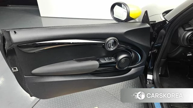 Mini Cooper Electric id 4645577 из Кореи 16
