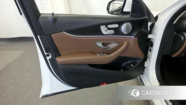 Mercedes-Benz E-Class W213 id 4363308 из Кореи 16