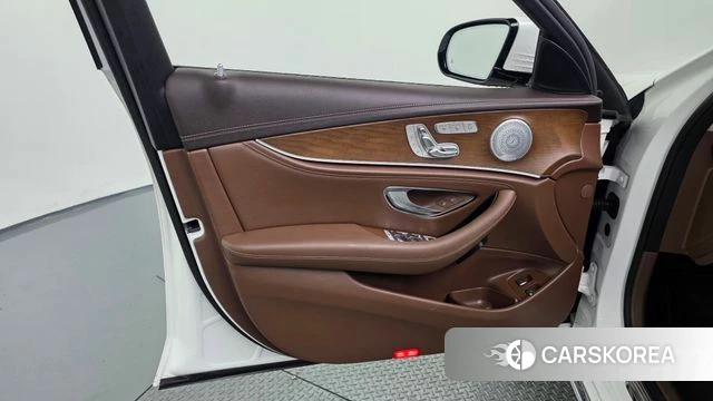 Mercedes-Benz E-Class W213 id 4604839 из Кореи 16