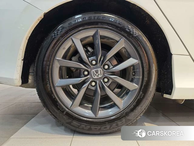 Honda Civic id 4220907 из Китая 16