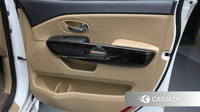 Kia The New Carnival id 4759943 из Кореи 16