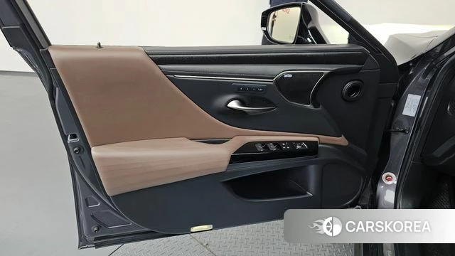 Lexus ES300h 7th generation id 4195283 из Кореи 16