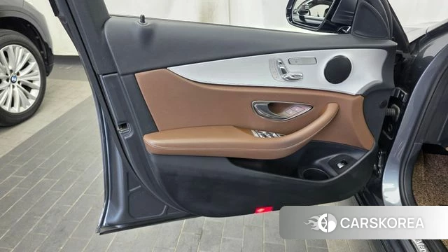Mercedes-Benz E-Class W213 id 4518881 из Кореи 16
