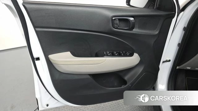 Hyundai Venue id 4423834 из Кореи 16