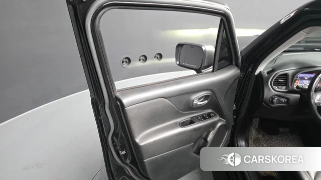 Jeep Renegade id 4741446 из Кореи 16