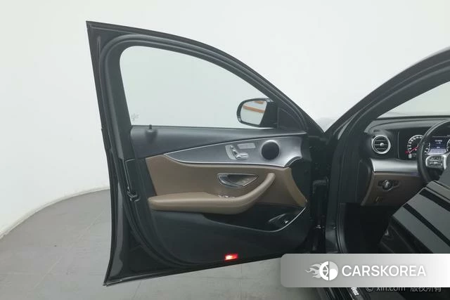 Mercedes-Benz E-class (imported) id 4210611 из Китая 16