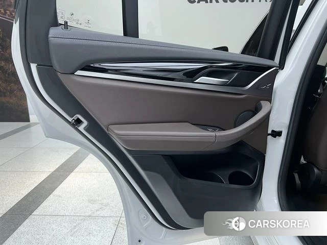 BMW X3 id 4208729 из Китая 16
