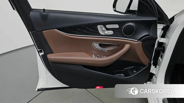 Mercedes-Benz E-Class W213 id 4872971 из Кореи 16