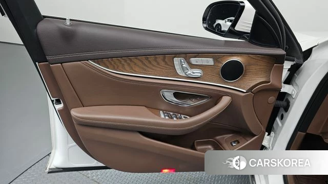 Mercedes-Benz E-Class W213 id 4525860 из Кореи 16