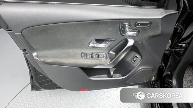 Mercedes-Benz A-Class W177 id 4310378 из Кореи 16